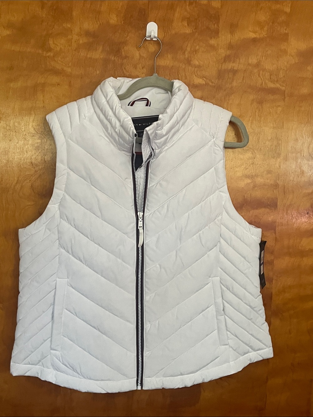 Tommy Hilfiger White Quilted Vest with Contrast Zip